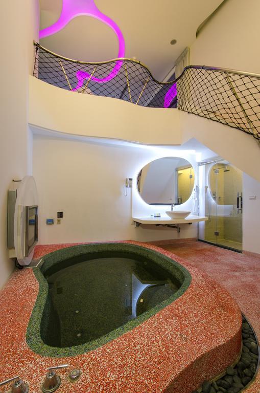Ya Nold Fashion House Hotel Джиаоси Екстериор снимка